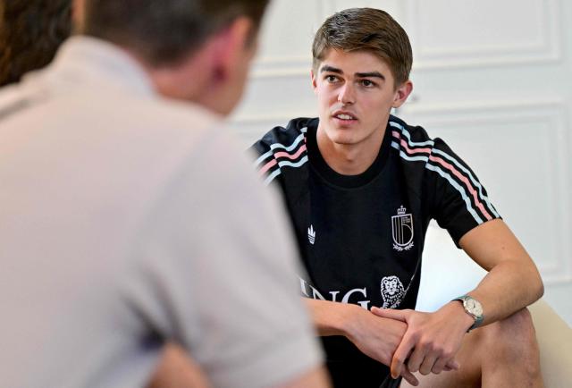 Belgium's forward Charles De Ketelaere (R) speaks to the media during a press briefing in Atlanta on March 26, 2026, ahead of their international friendly football matches against the USA and Mexico. (Photo by DIRK WAEM / BELGA / AFP) / Belgium OUT