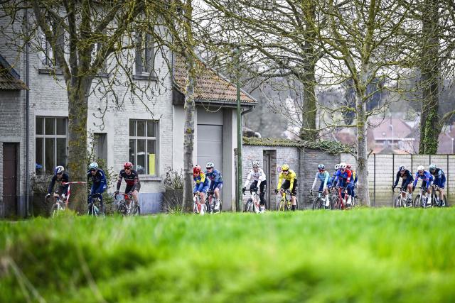 The pack rides during the E3 Classic one-day cycling race, 208.8km from and to Harelbeke, on March 27, 2026. (Photo by JASPER JACOBS / Belga / AFP) / Belgium OUT