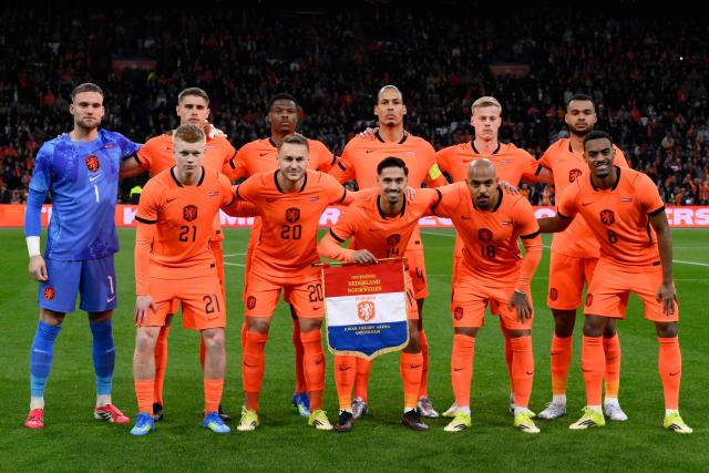 Netherlands' players pose for a team picture before the start of the friendly football match between the Netherlands and Norway at the Johan Cruijff Arena in Amsterdam on March 27, 2026. (Photo by JOHN THYS / AFP)