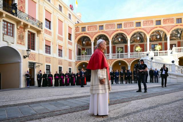 Pope Leo XIV takes part in a welcome ceremony with Monaco's Princely Family in the Prince's Palace of Monaco in Monte Carlo, Monaco, on March 28, 2026. Pope Leo XIV heads to the Mediterranean principality of Monaco on the French Riviera that is the pontiff's surprise pick for the first western European trip of his papacy. The US-born pope, a former missionary critical of the wealthy elite, will helicopter in for a day in the world's second-smallest state, best known for its casinos, luxury yachts and Michelin-starred dining. (Photo by Marco BERTORELLO / AFP)