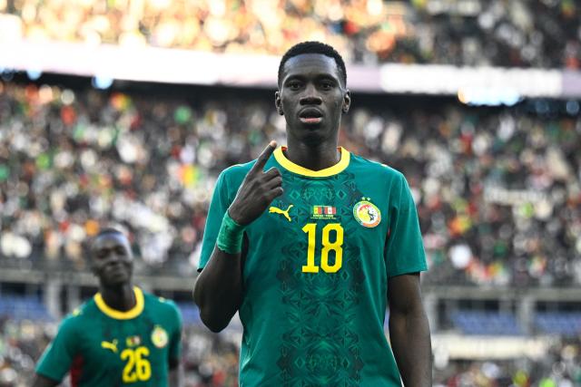 Senegal's forward #18 Ismaila Sarr celebrates scoring his team's second goal during the international friendly football match between Senegal and Peru at the Stade de France in Saint-Denis, north of Paris, on March 28, 2026 (Photo by JULIEN DE ROSA / AFP)