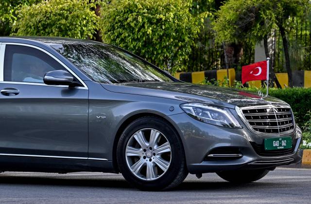 A motorcade of Turkey's Foreign Minister Hakan Fidan arrives at Pakistan's Ministry of Foreign Affairs premises in Islamabad on March 29, 2026. Foreign ministers from Pakistan, Saudi Arabia, Egypt and Turkey were expected to meet on March 29 for talks on the war in the Middle East, with Islamabad acting as a go-between between the United States and Iran. (Photo by Aamir QURESHI / AFP)