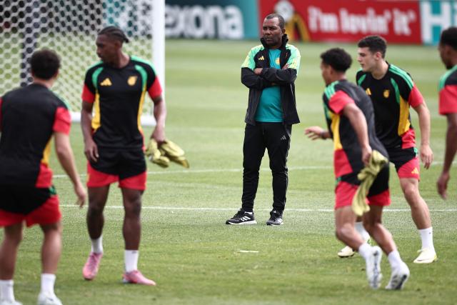 Jamaica’s head coach Rudolph Speid (C) takes part in a training session at the Verde Valle training center in Zapopan, Mexico, on March 30, 2026, ahead of the intercontinental 2026 FIFA World Cup qualifiers playoff match against the Republic of the Congo on March 31, 2026. (Photo by Ulises Ruiz / AFP)