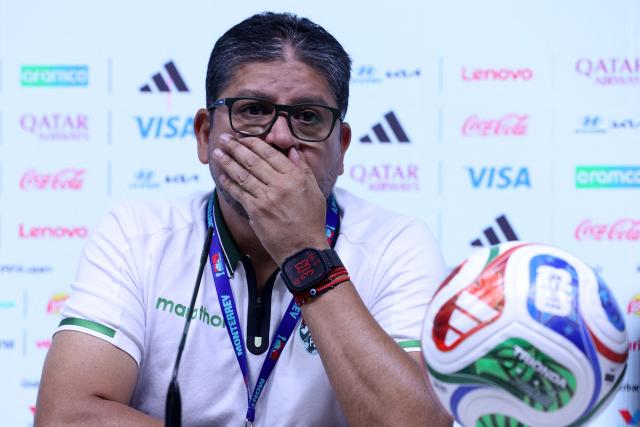 Bolivia's head coach Oscar Villegas gestures during a press conferente at the BBV Stadium in Guadalupe, Nuevo Leon state, Mexico, on March 30, 2026, ahead of the FIFA World Cup qualifiers final playoff match against Iraq on March 31. (Photo by Julio Cesar AGUILAR / AFP)