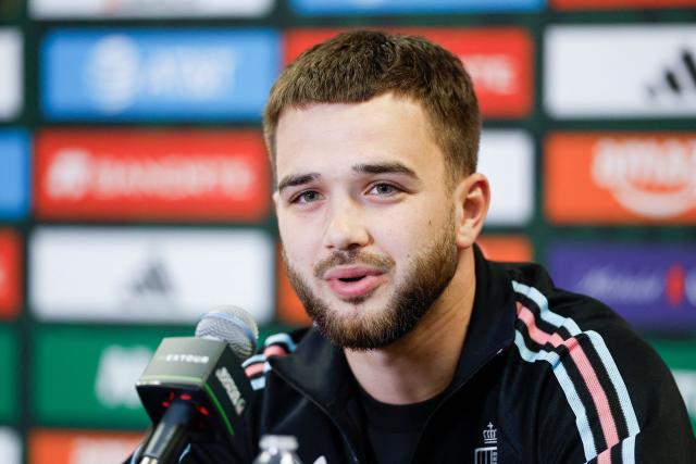 Belgium's midfielder Nicolas Raskin speaks during a press conference at Soldier Field in Chicago, on March 30, 2026. Belgium is preparing for tomorrow's international friendly match against the Mexico, in advance of the the 2026 World Cup. (Photo by KAMIL KRZACZYNSKI / AFP)