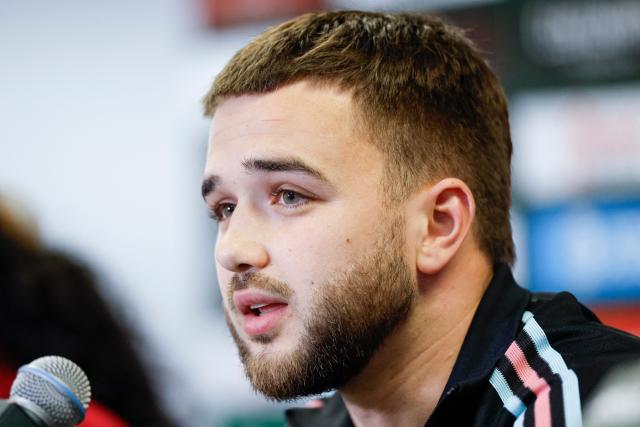 Belgium's midfielder Nicolas Raskin speaks during a press conference at Soldier Field in Chicago, on March 30, 2026. Belgium is preparing for tomorrow's international friendly match against the Mexico, in advance of the the 2026 World Cup. (Photo by KAMIL KRZACZYNSKI / AFP)
