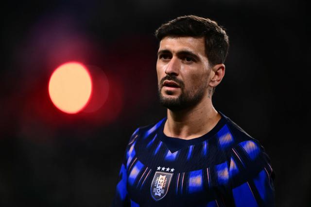 Uruguay’s midfielder #10 Giorgian de Arrascaeta looks on during the friendly international football match between Algeria and Uruguay at the Allianz Stadium in Turin on March 31, 2026. (Photo by MARCO BERTORELLO / AFP)