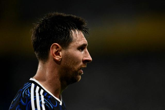 Argentina's forward #10 Lionel Messi gestures during a friendly football match between Argentina and Zambia at La Bombonera stadium in Buenos Aires on March 31, 2026. (Photo by Luis ROBAYO / AFP)