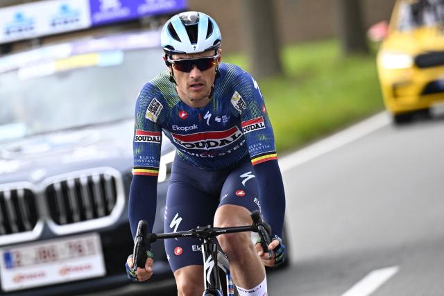 Soudal Quick-Step's Belgian rider Yves Lampaert competes in the 'Dwars Door Vlaanderen' (2026 World Tour - Across Flanders) men elite cycling race, 184,6km from Roeselare to Waregem on April 1, 2026. (Photo by JASPER JACOBS / Belga / AFP) / Belgium OUT