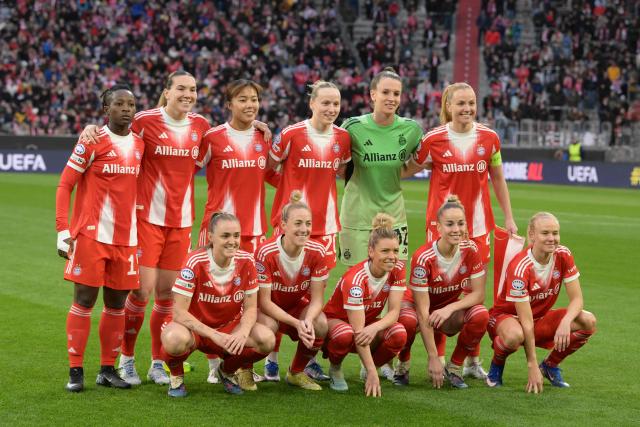 Munich's players pose for a team photo prior to the UEFA Women's Champions League, Quarter Final second-leg football match between FC Bayern Munich and Manchester United in Munich on April, 1 2026. (Photo by Markus FISCHER / AFP)