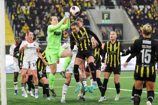 Hacken's goalkeeper Fanney Birkisdottir kicks ball during the UEFA Women's Europa Cup second leg semi-final football match between BK Hacken and Eintracht Frankfurt at Hisingen Arena in Gothenburg, Sweden, on April 2, 2026. (Photo by Adam Ihse/TT / TT News Agency / AFP) / Sweden OUT
