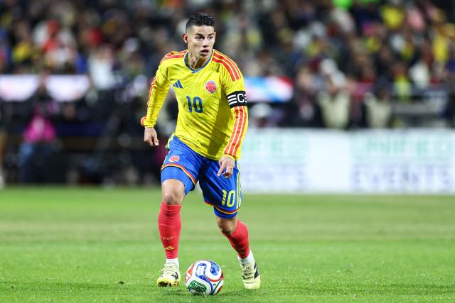 (FILES) Colombia’s midfielder #10 James Rodriguez controls the ball during the international friendly football match between Colombia and Australia at Citifield stadium in the Queens borough of New York City on November 18, 2025. Colombian star James Rodriguez was hospitalized for three days in the United States following the March 29 friendly match against France due to “severe dehydration,” the Colombian Football Federation (FCF) reported on April 2, 2026. (Photo by CHARLY TRIBALLEAU / AFP)