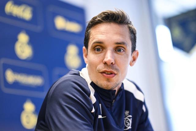 Union's Belgian head coach David Hubert speaks to journalists at a press conference of Belgian football team Royale Union Saint-Gilloise regarding their first game of the Champion's Play-Off, at their training center in Zaventem, on April 3, 2026. (Photo by Tom Goyvaerts / Belga / AFP) / Belgium OUT