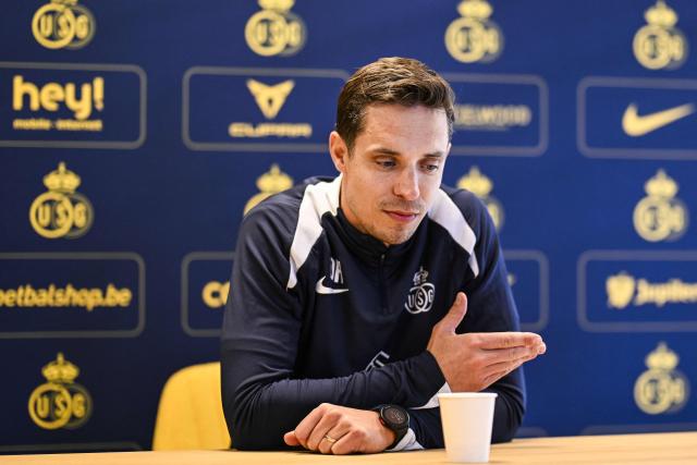 Union's Belgian head coach David Hubert speaks to journalists at a press conference of Belgian football team Royale Union Saint-Gilloise regarding their first game of the Champion's Play-Off, at their training center in Zaventem, on April 3, 2026. (Photo by Tom Goyvaerts / Belga / AFP) / Belgium OUT