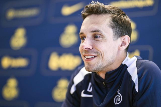 Union's Belgian head coach David Hubert speaks to journalists at a press conference of Belgian football team Royale Union Saint-Gilloise regarding their first game of the Champion's Play-Off, at their training center in Zaventem, on April 3, 2026. (Photo by Tom Goyvaerts / Belga / AFP) / Belgium OUT