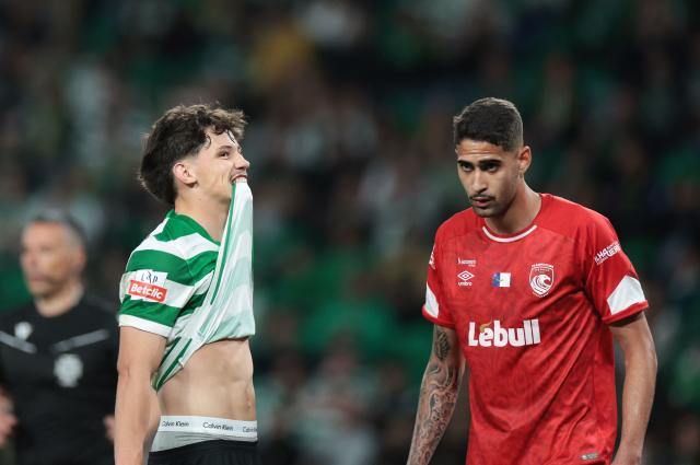 Sporting Lisbon's Portuguese forward #90 Rafael Nel reacts during the Portuguese League football match between Sporting CP and CD Santa Clara at Jose Alvalade stadium in Lisbon on April 3, 2026. (Photo by PATRICIA DE MELO MOREIRA / AFP)