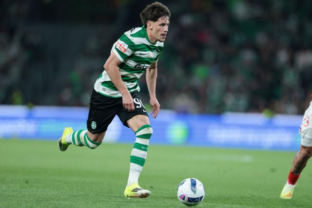 Sporting Lisbon's Portuguese forward #90 Rafael Nel controls the ball during the Portuguese League football match between Sporting CP and CD Santa Clara at Jose Alvalade stadium in Lisbon on April 3, 2026. (Photo by PATRICIA DE MELO MOREIRA / AFP)
