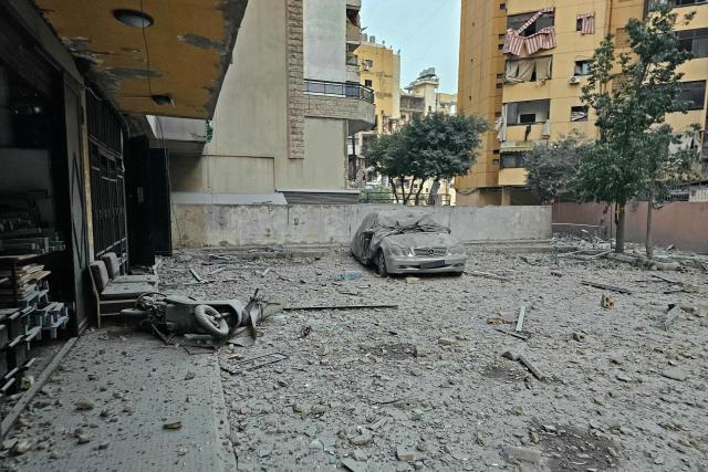 This photograph shows the damage at the site of an Israeli airstrike in the Haret Hreik neighbourhood of Beirut’s southern suburbs, on April 4, 2026. The Israeli military said on April 3, it had struck more than 3,500 targets across Lebanon in the month since fighting with Iran-backed Hezbollah militants. Lebanon was drawn into the Middle East war on March 2 when Hezbollah launched attacks on Israel to avenge the killing of the Iranian leader. Israel has responded with broad strikes across Lebanon and a ground offensive. (Photo by AFP) / 
