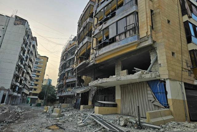 This photograph shows the damage at the site of an Israeli airstrike in the Haret Hreik neighbourhood of Beirut’s southern suburbs, on April 4, 2026. The Israeli military said on April 3, it had struck more than 3,500 targets across Lebanon in the month since fighting with Iran-backed Hezbollah militants. Lebanon was drawn into the Middle East war on March 2 when Hezbollah launched attacks on Israel to avenge the killing of the Iranian leader. Israel has responded with broad strikes across Lebanon and a ground offensive. (Photo by AFP) / 
