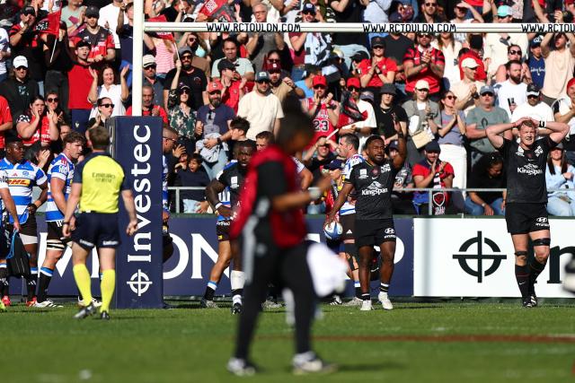 Toulon's Fijian centre Setariki Tuicuvu (C) celebrates after scoring a try during the European Rugby Champions Cup round of 16 rugby union match, between the Rugby Club Toulonnais (RCT) and the Stormers (Western Province) at the Stade Mayol in Toulon on April 4, 2026. (Photo by Clement MAHOUDEAU / AFP)