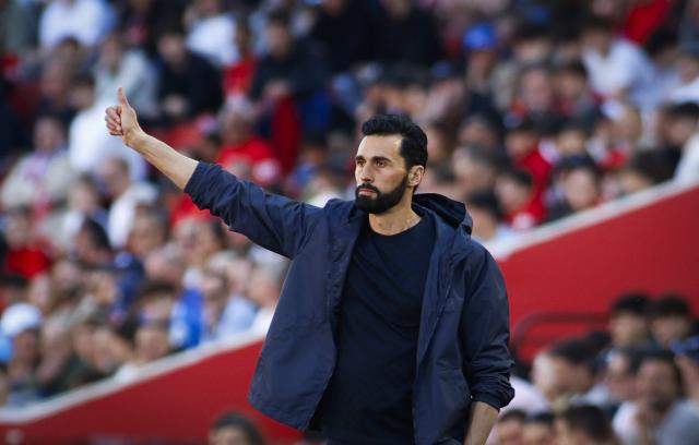 Real Madrid's Spanish coach Alvaro Arbeloa gestures on the touchline during the Spanish league football match between RCD Mallorca and Real Madrid CF at Mallorca Son Moix Stadium in Palma de Mallorca on April 4, 2026. (Photo by JAIME REINA / AFP)
