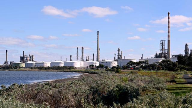 A photo taken on April 4, 2026 shows the Geelong Oil Refinery, one of two oil refineries remaining in Australia. The refinery can process up to 120,000 barrels of oil per day, manufacturing petrol, diesel, LPG, jet fuel and avgas. (Photo by William WEST / AFP)