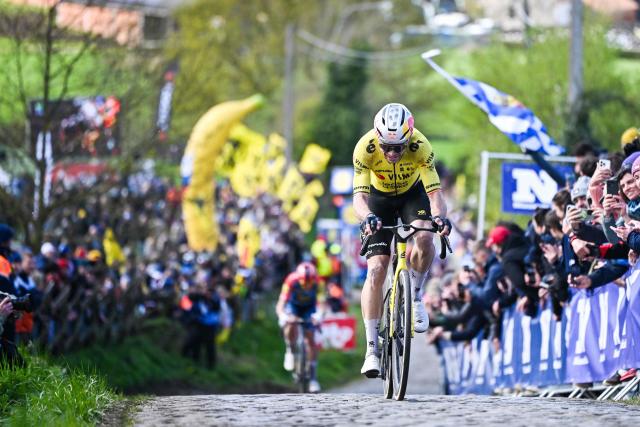 Team Visma-Lease a Bike's Belgian rider Wout van Aert cycles in the men's race of the 'Ronde van Vlaanderen/ Tour des Flandres/ Tour of Flanders' UCI WorldTour one day cycling race, 278 km from Antwerp to Oudenaarde, in Haaltert on April 5, 2026. (Photo by ELIAS ROM / Belga / AFP) / Belgium OUT