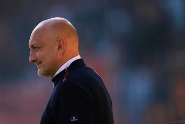 Lorient's French head coach Olivier Pantaloni looks on during the French L1 football match between FC Lorient and Paris FC  at the Stade du Moustoir in Lorient, western France on April 5, 2026. (Photo by Loic VENANCE / AFP)