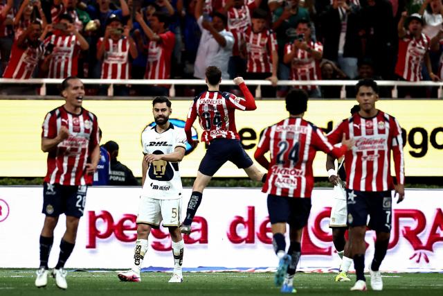 Guadalajara's forward #34 Armando Gonzalez celebrates scoring his team's second goal during the Liga MX Clausura football match between Guadalajara and Pumas at Akron stadium in Zapopan, Jalisco state, Mexico, on April 5, 2026. (Photo by Ulises Ruiz / AFP)