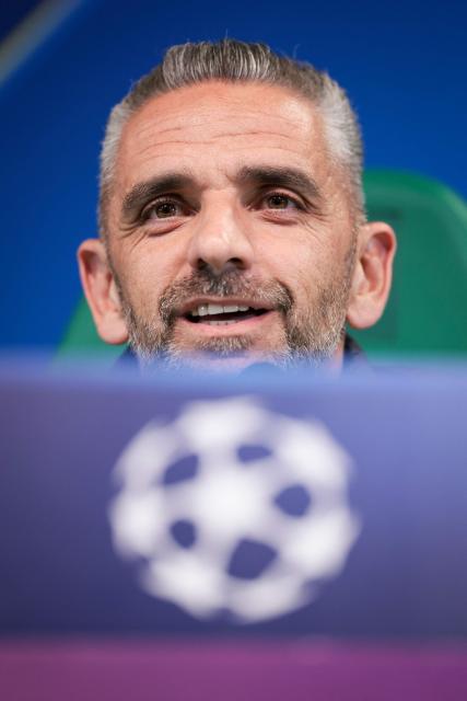 Sporting’s coach Rui Borges attends a press conference on the eve of the UEFA Champions League quarter final first leg football match against Arsenal, at Alvalade stadium in Lisbon, on April 6, 2026. (Photo by PATRICIA DE MELO MOREIRA / AFP)