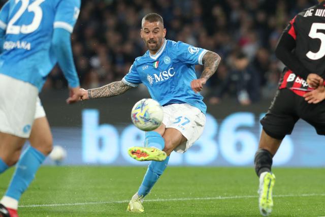 Napoli's Italian defender #37 Leonardo Spinazzola kicks the ball during the Italian Serie A football match between SSC Napoli and AC Milan at the Diego Armando Maradona Stadium in Naples on April 6, 2026. (Photo by CARLO HERMANN / AFP)