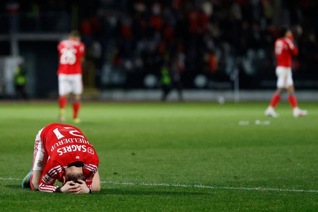 SL Benfica's Norwegian forward #21 Andreas Schjelderup reacts at the end of the Portuguese League football match between Casa Pia AC and SL Benfica at Rio Maior Municipal Stadium on April 6, 2026. (Photo by FILIPE AMORIM / AFP)