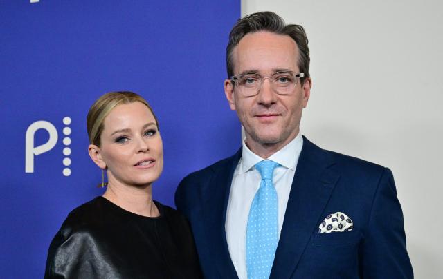 US actress Elizabeth Banks and British actor Matthew Macfadyen attend the premiere of Peacock's "The Miniature Wife" at the DGA Theater in Los Angeles, on April 6, 2026. (Photo by Frederic J. BROWN / AFP)