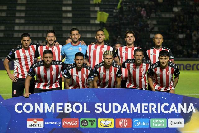 Players of Barracas Central pose for a picture ahead of the Copa Sudamericana group stage football match between Argentina's Barracas Central and Brazil's Vasco da Gama at the Florencio Sola stadium in Banfield, Buenos Aires province, Argentina, on April 7, 2026. (Photo by JUAN MABROMATA / AFP)