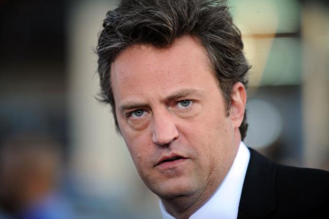 (FILES) Actor Matthew Perry arrives at the Los Angeles premiere of 17 Again at the Grauman's Chinese Theater in Hollywood, California, April 14, 2009. A British-American dealer dubbed the "Ketamine Queen" who sold the drugs that killed "Friends" star Matthew Perry, and boasted she supplied an elite circle of Hollywood VIPs, was jailed for 15 years on April 8. Jasveen Sangha, 42, was one of five people charged over the death of the beloved Canadian-American actor, who was found unresponsive in the hot tub of his luxury Los Angeles home in 2023. (Photo by Gabriel BOUYS / AFP)