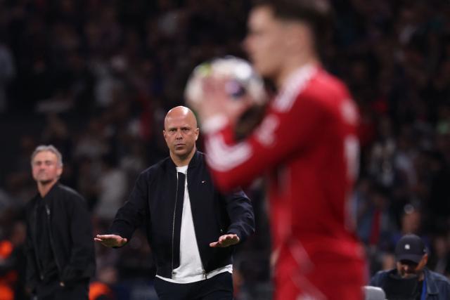 Liverpool's Dutch manager Arne Slot reacts from the touch line  during the UEFA Champions League quarter-final first leg football match between Paris Saint-Germain (PSG) and Liverpool FC at the Parc des Princes stadium in Paris on April 8, 2026. (Photo by FRANCK FIFE / AFP)