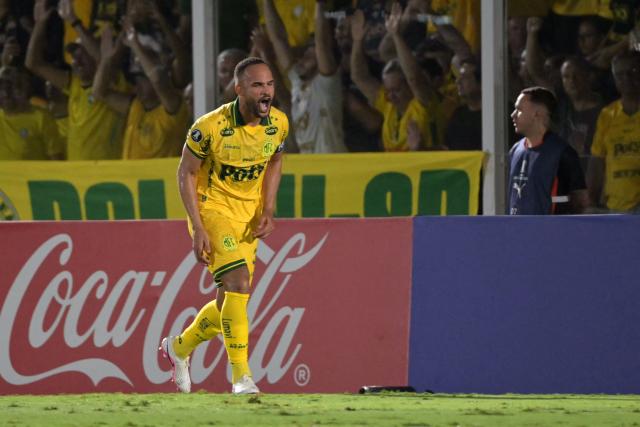 Mirassol's defender #34 Joao Victor celebrates after scoring his team's first goal during the Copa Libertadores group stage football match between Brazil's Mirassol and Argentina's Lanus at the Jose Maria de Campos Maia stadium in Mirassol, state of Sao Paulo, Brazil, on April 8, 2026. (Photo by NELSON ALMEIDA / AFP)