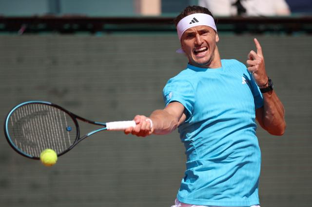 Germany's Alexander Zverev plays a forehand return to Belgium's Zizou Bergs during their Monte Carlo ATP Masters Series Tournament round of 16 tennis match on Court Rainier III at the Monte-Carlo Country Club in Roquebrune-Cap-Martin, south-eastern France on April 9, 2026. (Photo by Valery HACHE / AFP)