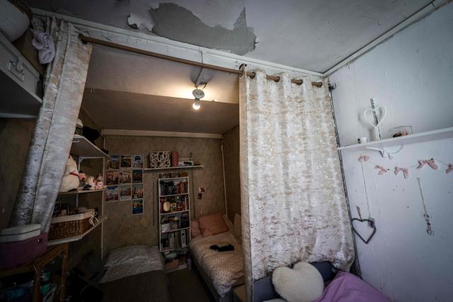 This photograph shows inside an appartment in an unsanitary housing building in central Paris on April 9, 2026. (Photo by STEPHANE DE SAKUTIN / AFP)