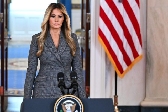 US First Lady Melania Trump arrives in the White House Cross Hall in Washington, DC, on April 9, 2026, ahead of a statement denying any links to the late convicted sex offender Jeffrey Epstein and his abuse. US First Lady Melania Trump on April 9 made a surprise on-camera statement to deny unspecified allegations about her and convicted sex offender Jeffrey Epstein. "The lies linking me with the disgraceful Jeffrey Epstein need to end today," she said. "The individuals lying about me are devoid of ethical standards, humility and respect." (Photo by Mandel NGAN / AFP)