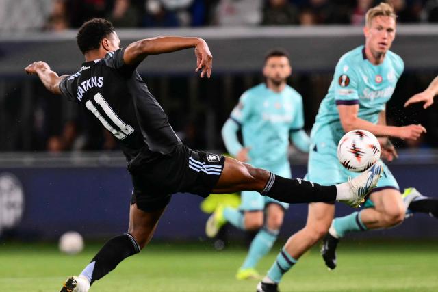 Aston Villa's English striker #11 Ollie Watkins controls the ball during the UEFA Europa League quarter final first leg football match between Bologna and Aston Villa at the Renato Dall'Ara stadium in Bologna on April 9, 2026. (Photo by Stefano RELLANDINI / AFP)