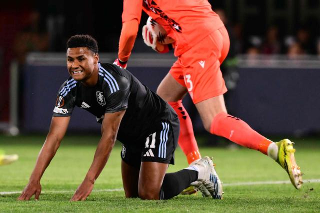 Aston Villa's English striker #11 Ollie Watkins reacts after missing a goal during the UEFA Europa League quarter final first leg football match between Bologna and Aston Villa at the Renato Dall'Ara stadium in Bologna on April 9, 2026. (Photo by Stefano RELLANDINI / AFP)
