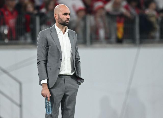 Celta Vigo's Spanish coach Claudio Giraldez looks on during the UEFA Europa League Quarter final First Leg football match between SC Freiburg and Celta Vigo in Freiburg, on April 9, 2026. (Photo by Silas STEIN / AFP)