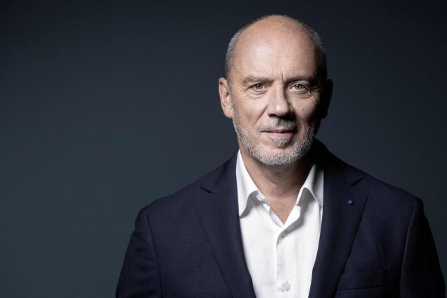 (FILES) Chief Executive and Chairman of the worldwide mobile phone network Orange Stephane Richard poses during a photo session in Paris on September 7, 2020. Stephane Richard, former CEO of the telecommunications group Orange, is set to become president of Olympique de Marseille, AFP learned on April 10, 2026 from a source familiar with the discussions, confirming a report in the regional daily La Provence. (Photo by JOEL SAGET / AFP)