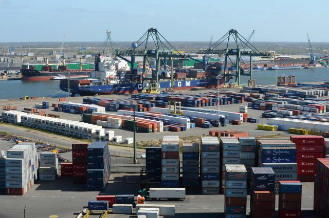 (FILES) A picture taken on April 20, 2016 shows containers in the harbour of Antwerp. An oil spill during a ship refuelling operation has halted most traffic in Belgium's port of Antwerp, Europe's second-busiest for cargo shipping, the port said on April 10, 2026. (Photo by ERIC PIERMONT / AFP)