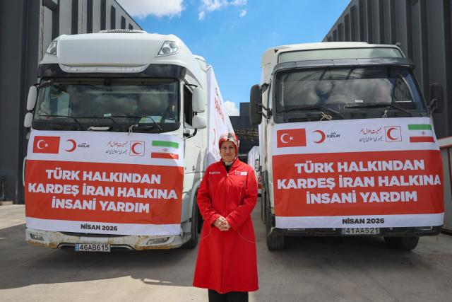Turkey's Red Crescent president Fatma Meric Y?lmaz poses for AFP interview in Ankara on April 10, 2026, as The Red Cross and Turkey's Red Crescent plan to send supplies in Iran. The Red Cross and Turkey's Red Crescent on Friday dispatched an emergency humanitarian aid convoy from Turkey to Iran, as the organisation warned of a "desperate" humanitarian situation in the country. (Photo by Adem ALTAN / AFP)