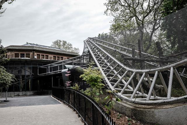 This photograph shows the new enclosure of 570 square meters dedicated to orangutans at the Menagerie zoo of the plant garden in Paris on April 10, 2026. (Photo by STEPHANE DE SAKUTIN / AFP)