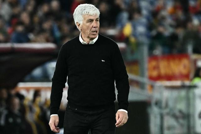 Roma's head coach Gian Piero Gasperini reacts during the Italian Serie A football match between AS Roma and Pisa at the Olympic Stadium in Rome on April 10, 2026. (Photo by Filippo MONTEFORTE / AFP)