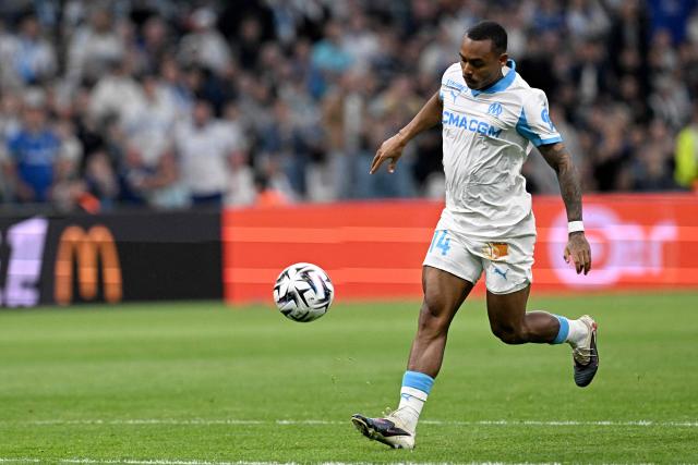 Marseille's Brazilian forward #14 Igor Paixao scores a goal during the French L1 football match between Olympique de Marseille (OM) and Metz FC at the Stade Velodrome in Marseille, southern France on April 10, 2026. (Photo by Gabriel BOUYS / AFP)