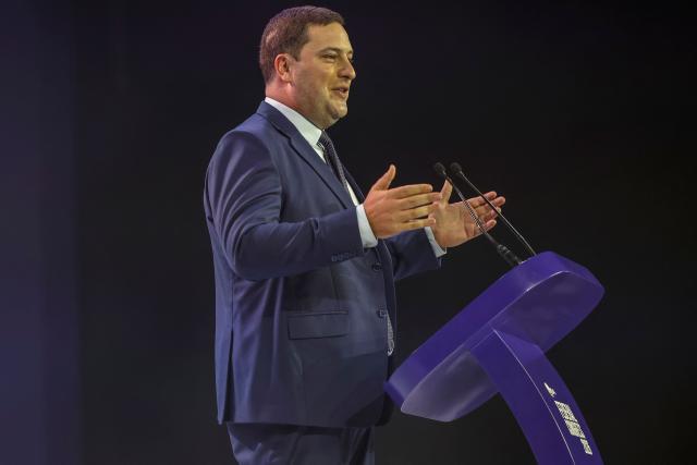 Newly elected federal leader of the Democratic Alliance (DA) Geordin Hill-Lewis delivers a speech on the second day of the DA Federal Congress at the Gallagher Convention Centre in Midrand on April 12, 2026. (Photo by Ilaria Finizio / AFP)